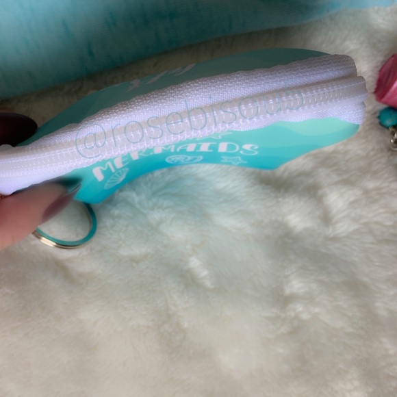 🧜🏼♀️🆕Mermaids Bag Charm/Keychain/Coin Purse - Picture 3 of 6